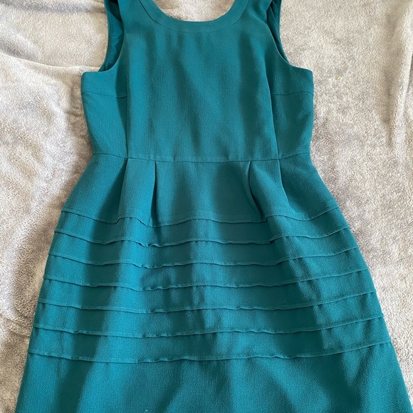 Madewell Dresses & Skirts - Fit and Flare Madewell Dress with Pockets!